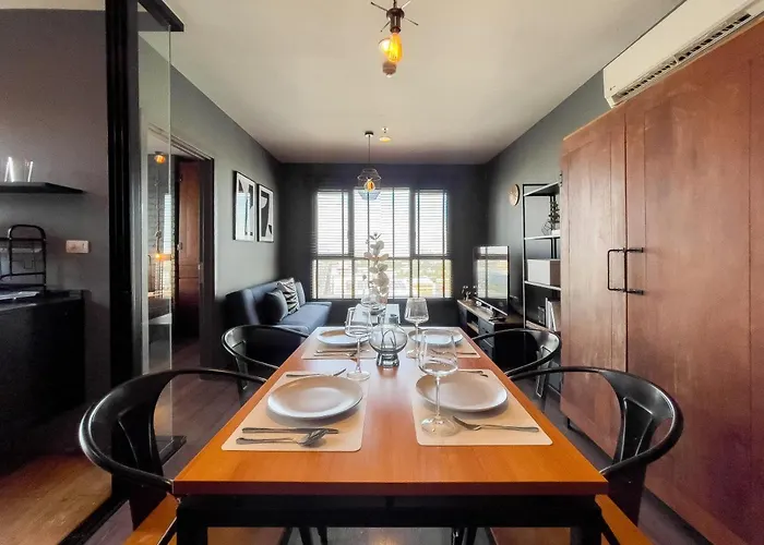 Near Bts L Workspace And Kitchen - Pool And Gym L Sontana