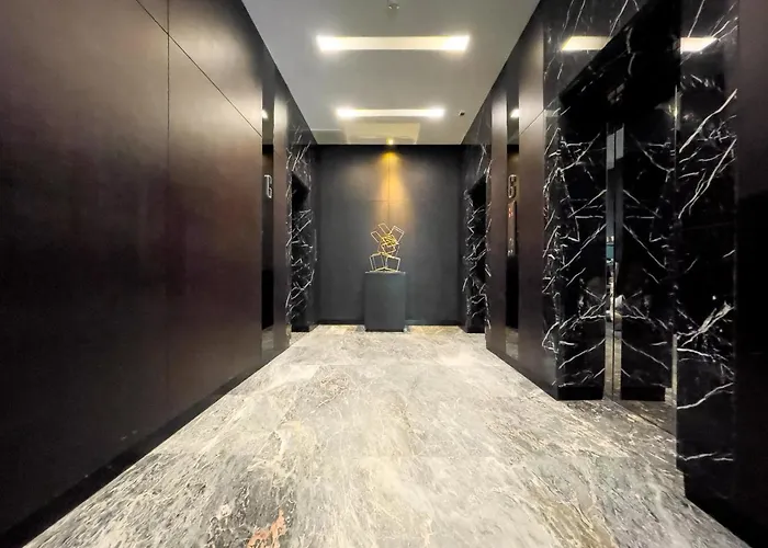Near Bts L Workspace And Kitchen - Pool And Gym L Sontana Bangkok