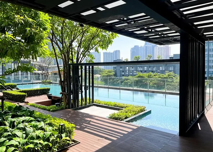 Near Bts L Workspace And Kitchen - Pool And Gym L Sontana Bangkok